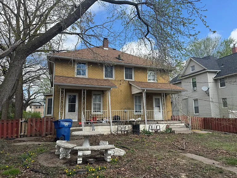 915 W 14th St — Photo 7