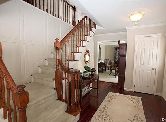 3rd image of 10 Douglas Dr
