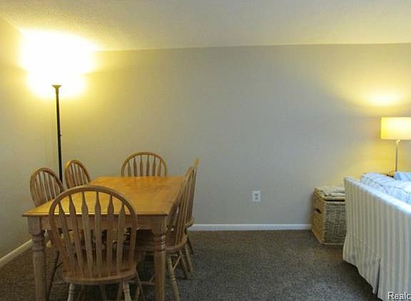 4th image of 15747 Marilyn Ave