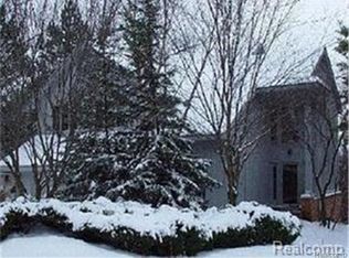 4936 Fairway Rdg S #1, West Bloomfield, MI 48323