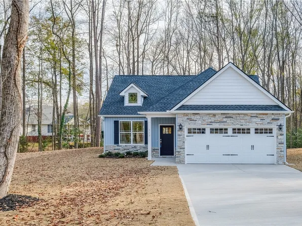 313 S Green St, Williamston, SC 29697