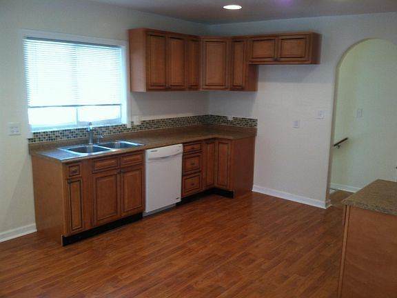 4th image of 21557 Lundy Dr