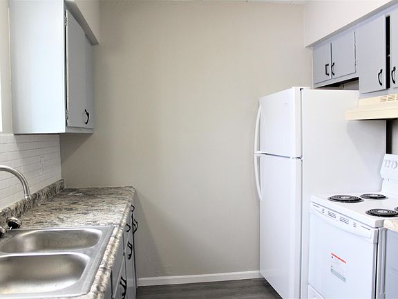 2nd image of 2424 Texel Dr APT 2