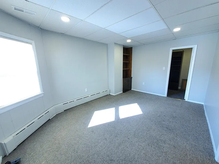 2742 W Montrose Ave #2 — Photo 10