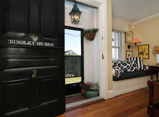 2 Tuckerman Ter, Middletown, RI 02842