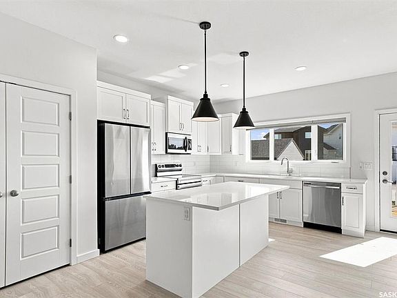 5th image of 1070 Brighton GATE