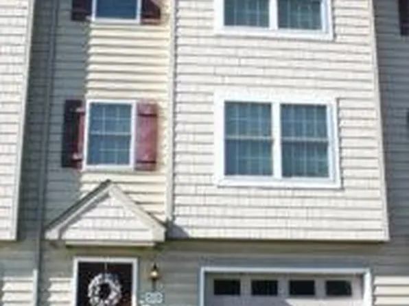 510 Kentwell Dr, York, PA 17406