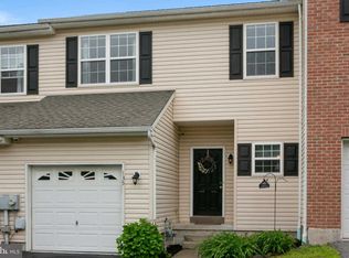 135 Stone Hill Dr, Pottstown, PA 19464