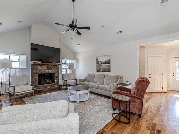 4th image of 25 Greer Dr NE