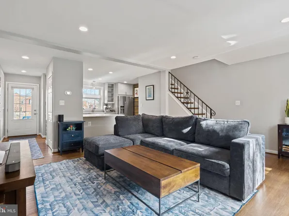 26 Ancell St, Alexandria, VA 22305