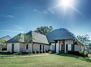 120 Charlton Dr, Madison, MS 39110