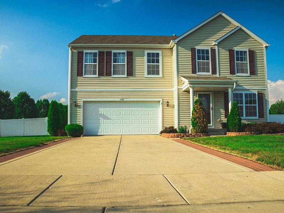 1st image of 1457 Grunewald Pl