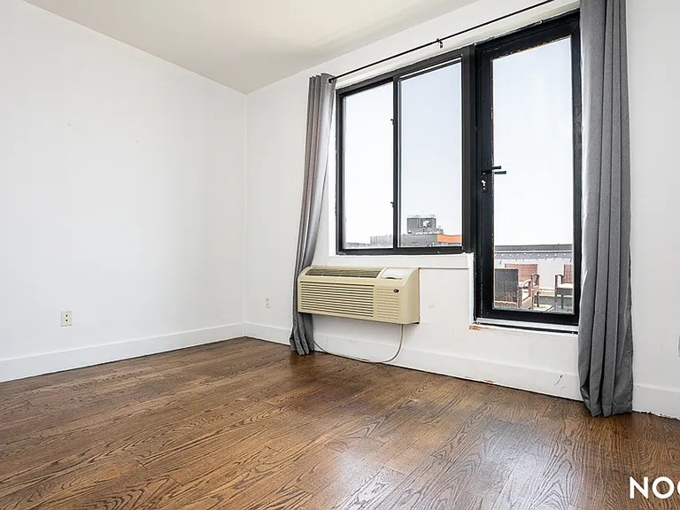 112 Manhattan Ave #5B — Photo 11