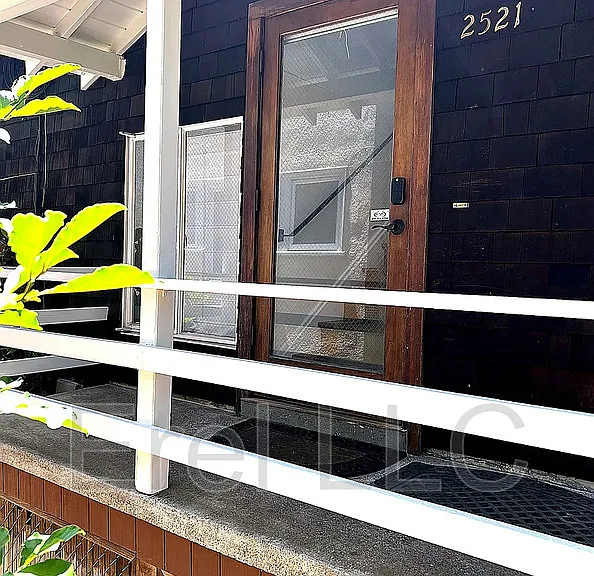 2521 Ashby Ave — Photo 1
