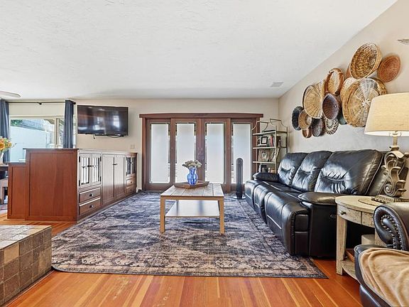 5th image of 1738 Key Ln