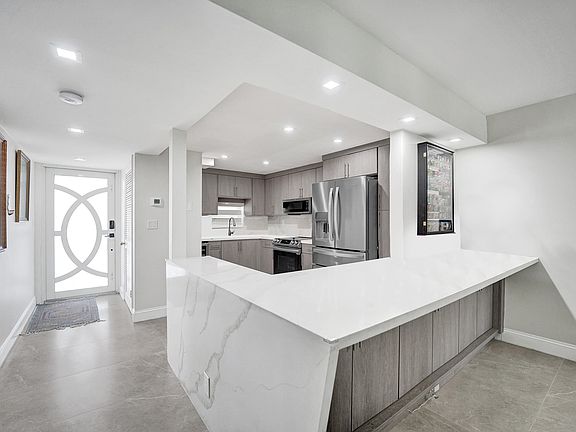 2nd image of 9410 N Hollybrook Lake Drive #201