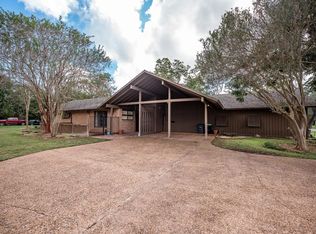 2100 Matthews St, Bay City, TX 77414