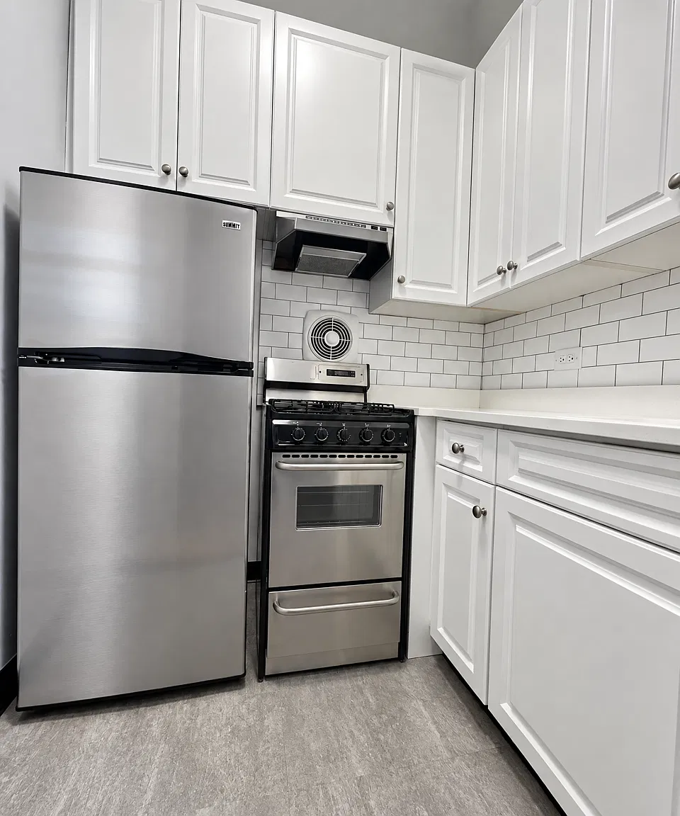 4 Park Avenue — Photo 2