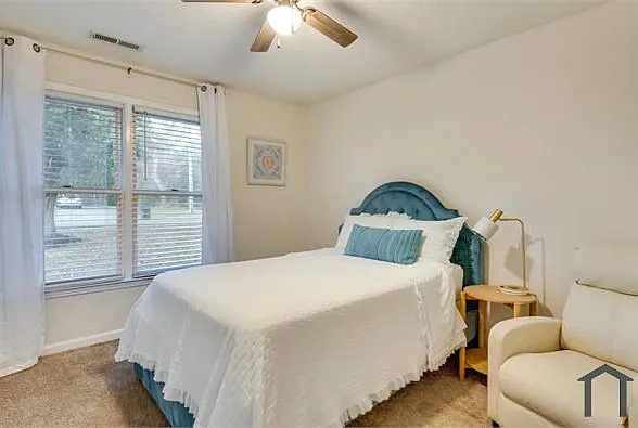 4 bed, $2,798 — Photo 3