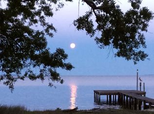 1946 Bay Grove Rd, Freeport, FL 32439