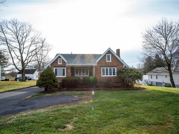 2333 Darlington Rd, Beaver Falls, PA 15010