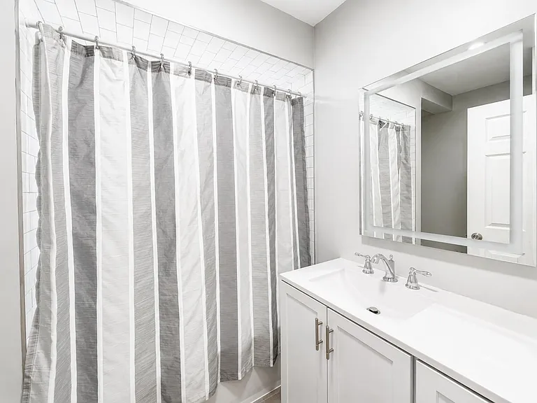 Second floor full bath