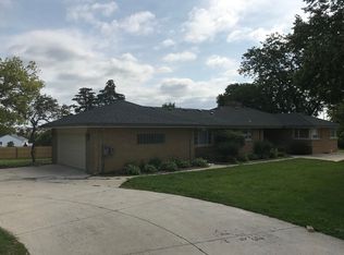 994 Harvey Rd, Oswego, IL 60543