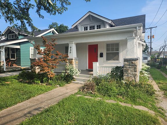 3rd image of 936 E 76th Ter