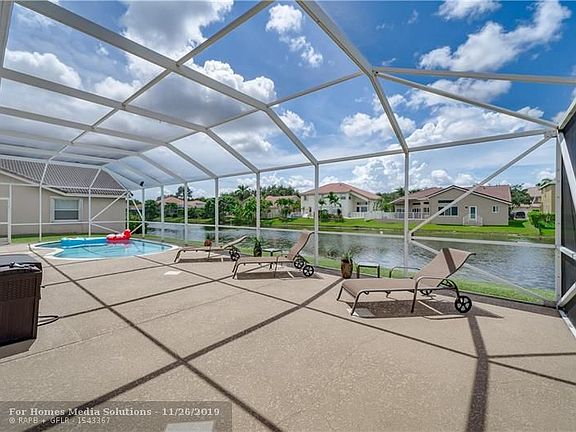 5th image of 10282 NW 54th Pl