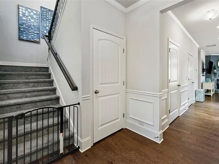 6623 Rivergreen Rd — Photo 4