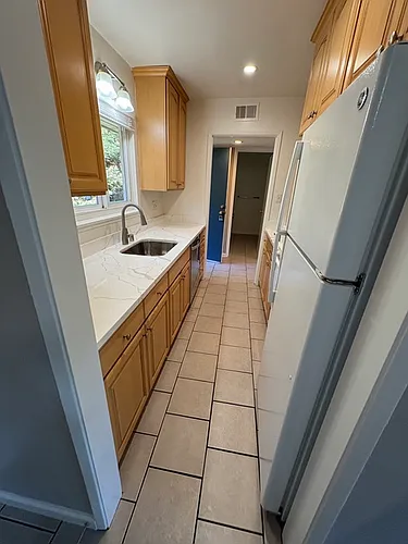 780 Center Blvd #3 Photo 1