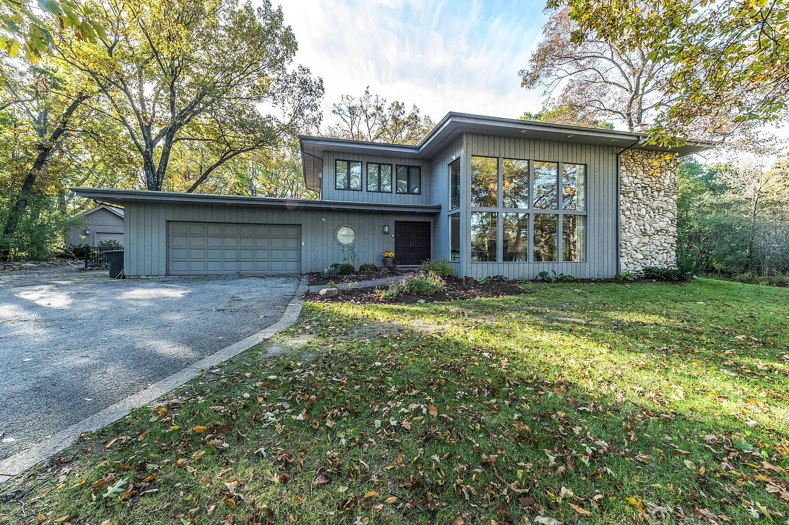 22147 W Cuba Rd photo 1