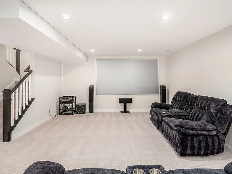 589 Melick Dr #1 — Photo 51