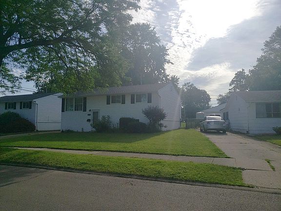 3rd image of 4017 W 176th St