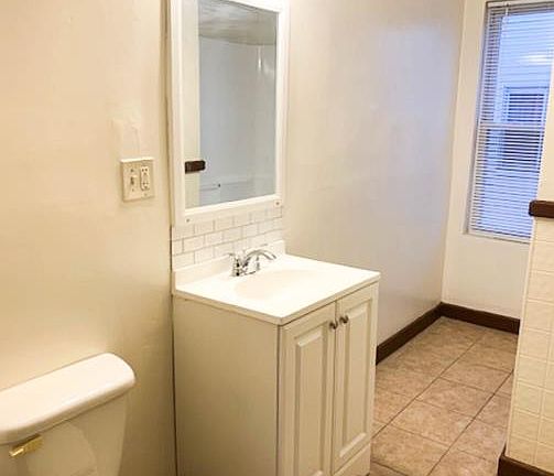 4th image of 436 Warren Ave #2