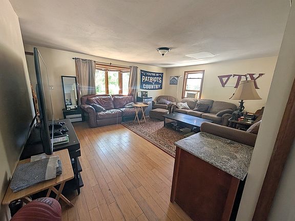4th image of 2 Myrtle St #2