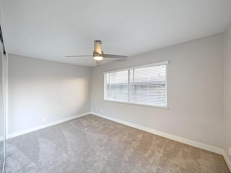 Pacific Villas — Photo 22