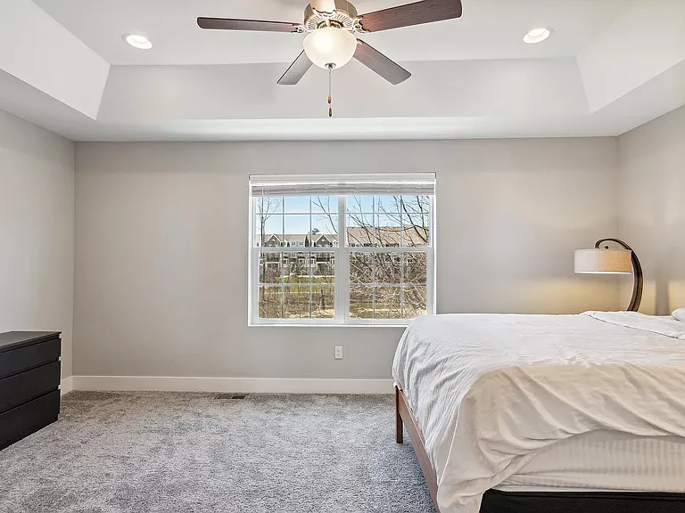 2535 W Towne St — Photo 11