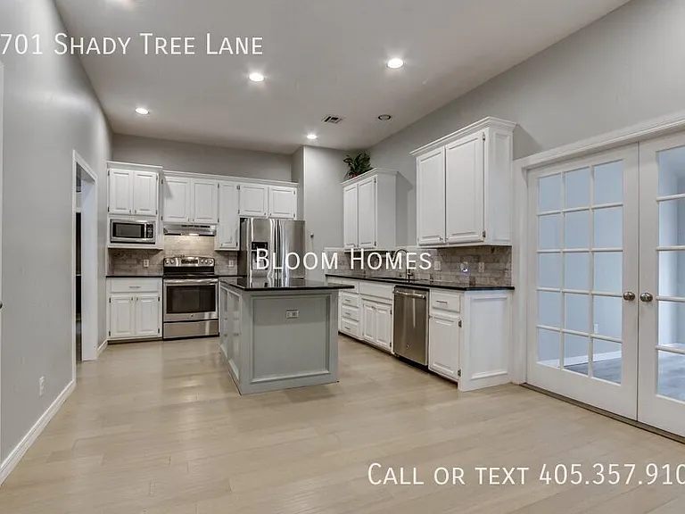 2701 Shady Tree Ln — Photo 9
