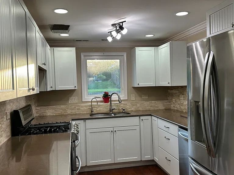 409 S Commonwealth Ave — Photo 11