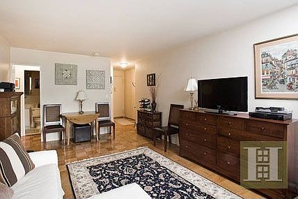 2nd image of 165 W 66th St APT 5M