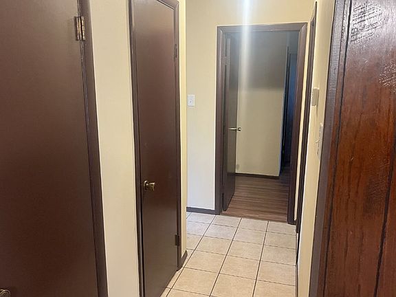 4th image of 8516 S 35th Ter