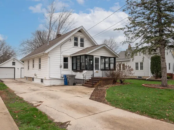 815 9th St NW, Rochester, MN 55901