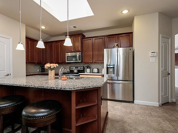 4th image of 517 Braewick Dr