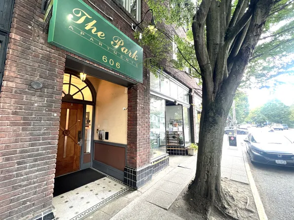 Park Apartments, 606 19th Ave E APT 306, Seattle, WA 98112