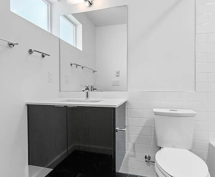 7331 Fauntleroy Way SW — Photo 12
