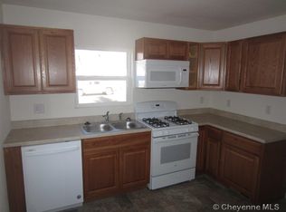 1013 W 29th St, Cheyenne, WY 82001