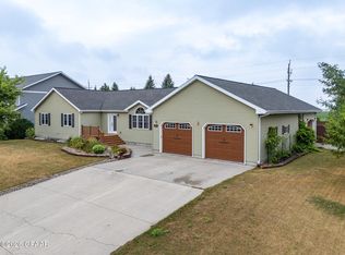 529 Cedar Ln, Crookston, MN 56716