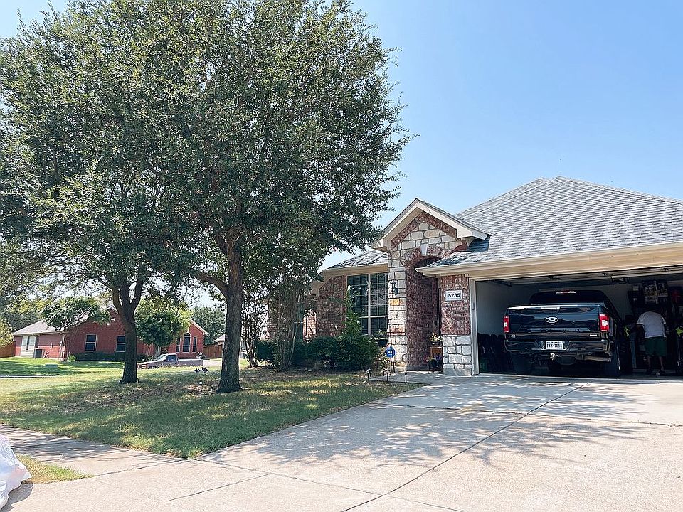 1st image of 5235 Lake Grove Dr