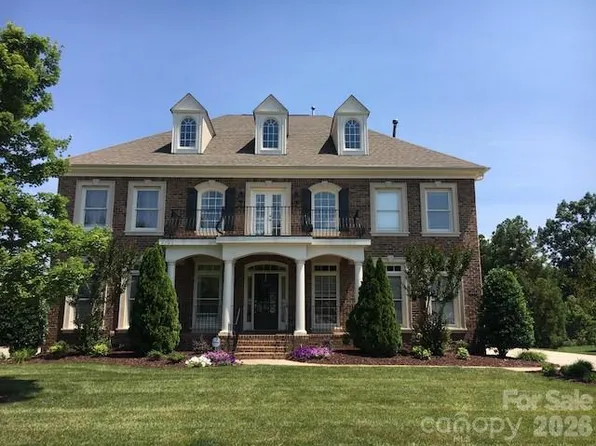 404 Three Greens Dr, Huntersville, NC 28078